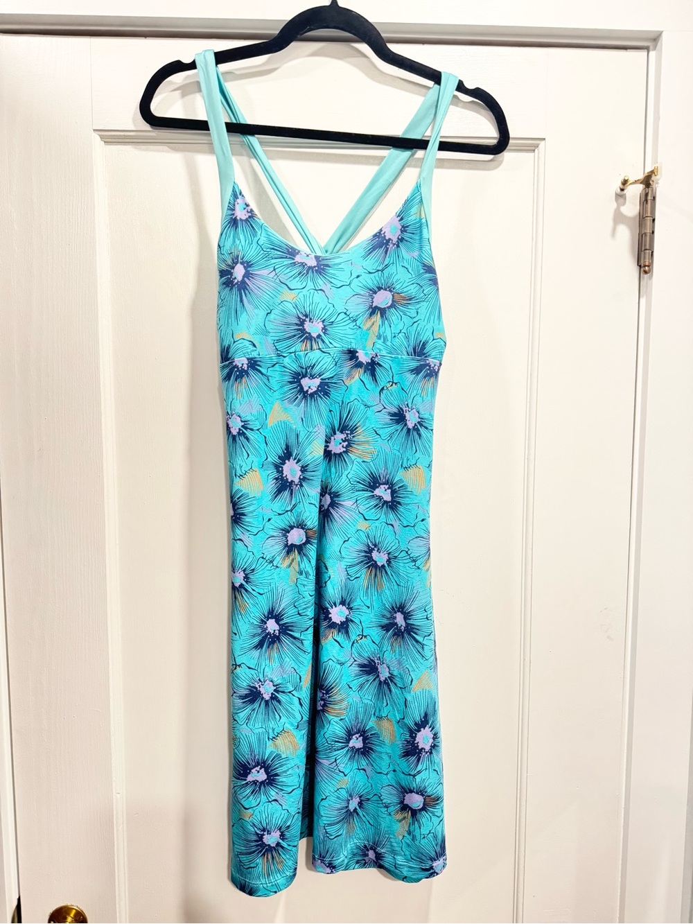 Patagonia Morning Glory Athletic Dress M Floral Blue Sporty Outdoor Hiking - Picture 2 of 9